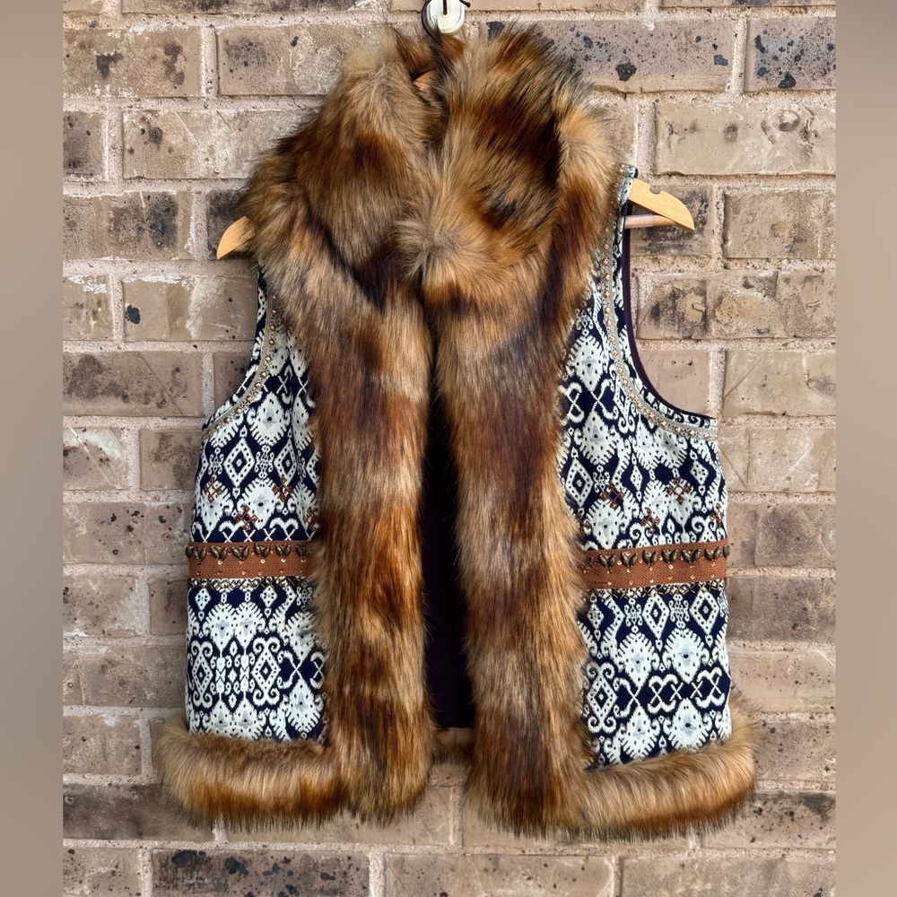 Sundance Faux Fur Tribal Pattern Vest - Brown & Navy Size Medium
